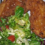 Schnitzel_mit_Salat